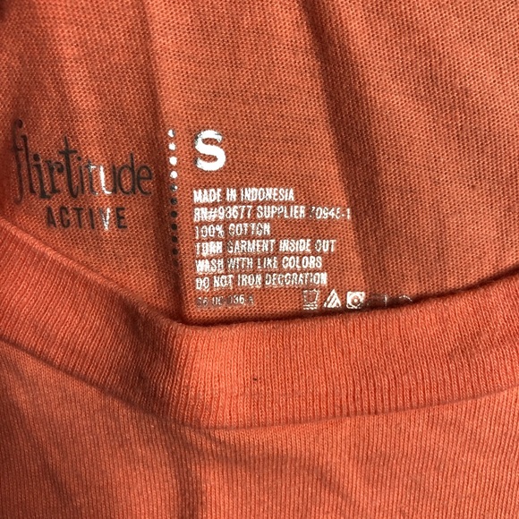 Shirt - Picture 2 of 3